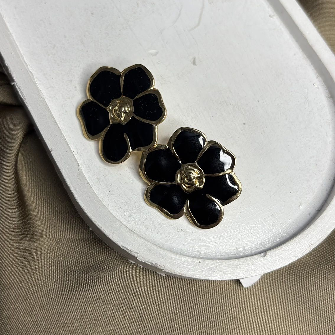 AROS FLOR NEGRA ELEGANTE 1