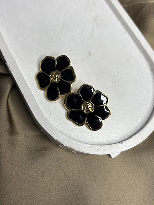 AROS FLOR NEGRA ELEGANTE