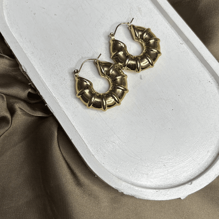 AROS ARGOLLA PUFFY DORADA 2