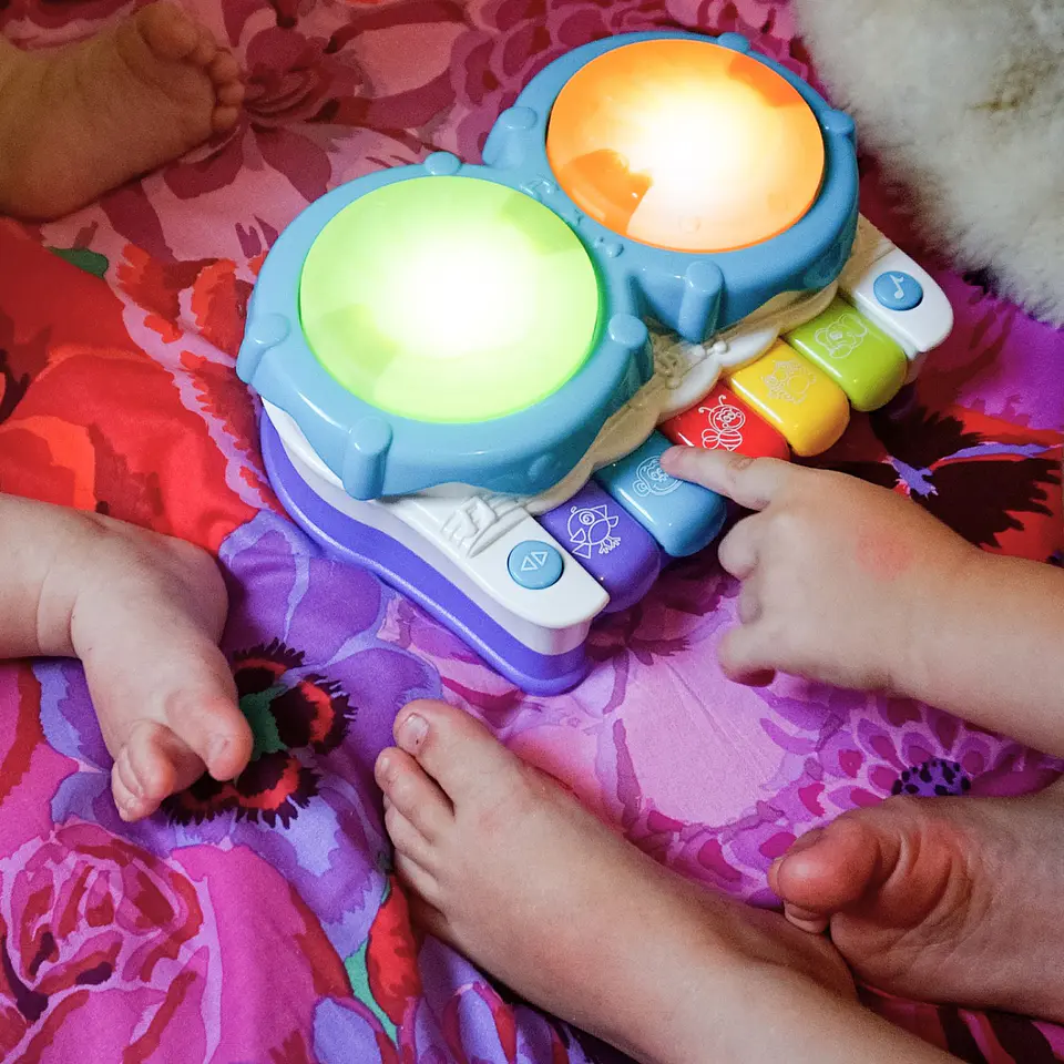 Juguete Piano De Actividades Musica Y Luces Playgro 6