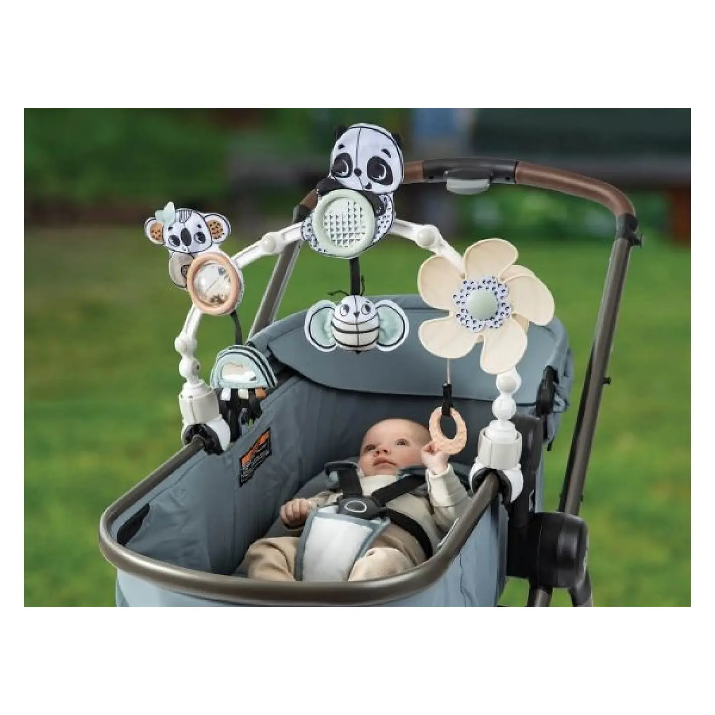 Arco Portátil Universal para Coche Blanco y Negro Tiny Love 7