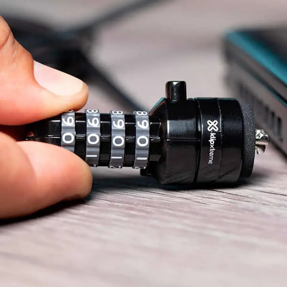 Candado Seguridad Notebook Klip Xtreme Con Clave 4