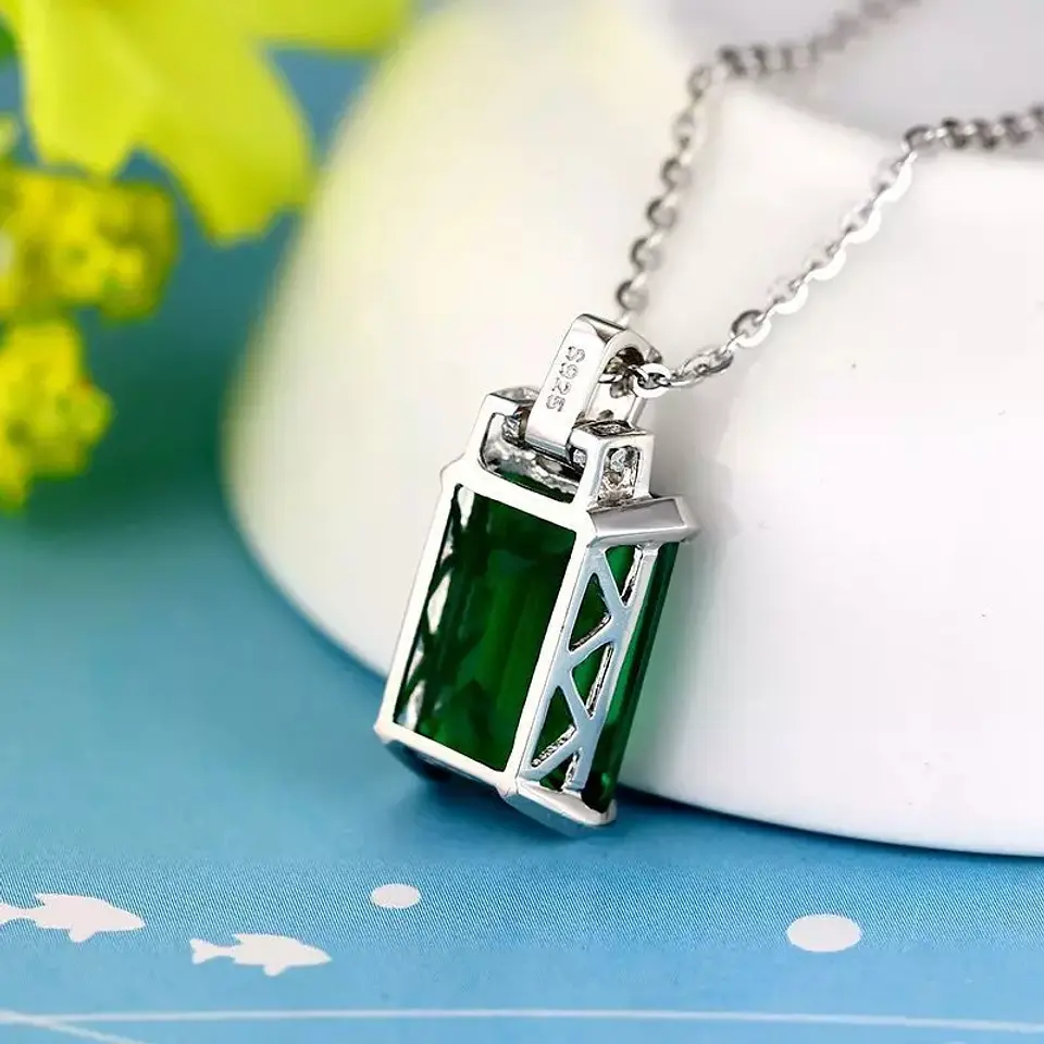 Collar Cristal Verde Circones 3
