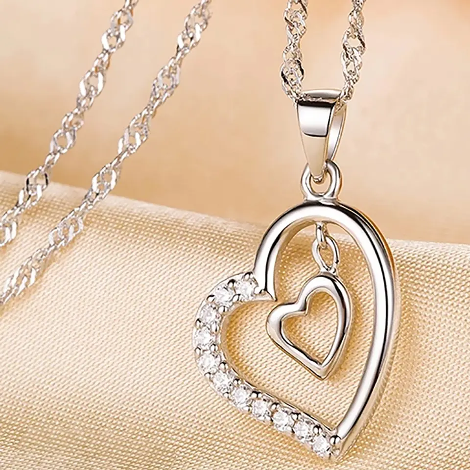 Collar Doble Corazon Interior Plateado 5