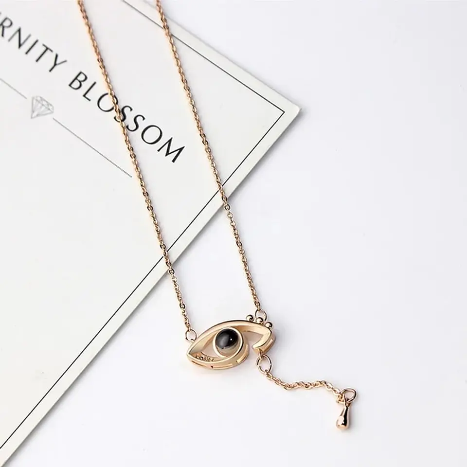 Collar Ojo Te Amo en 100 Idiomas Dorado 4