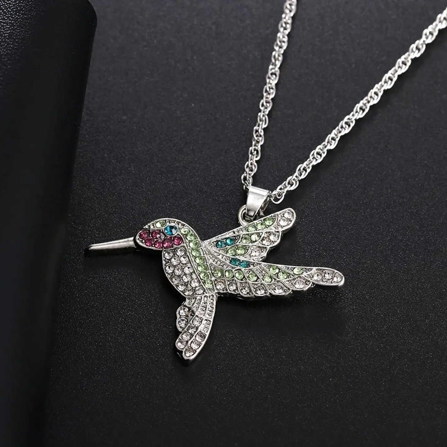 Collar Colgante Colibri con Circones Plateado 3