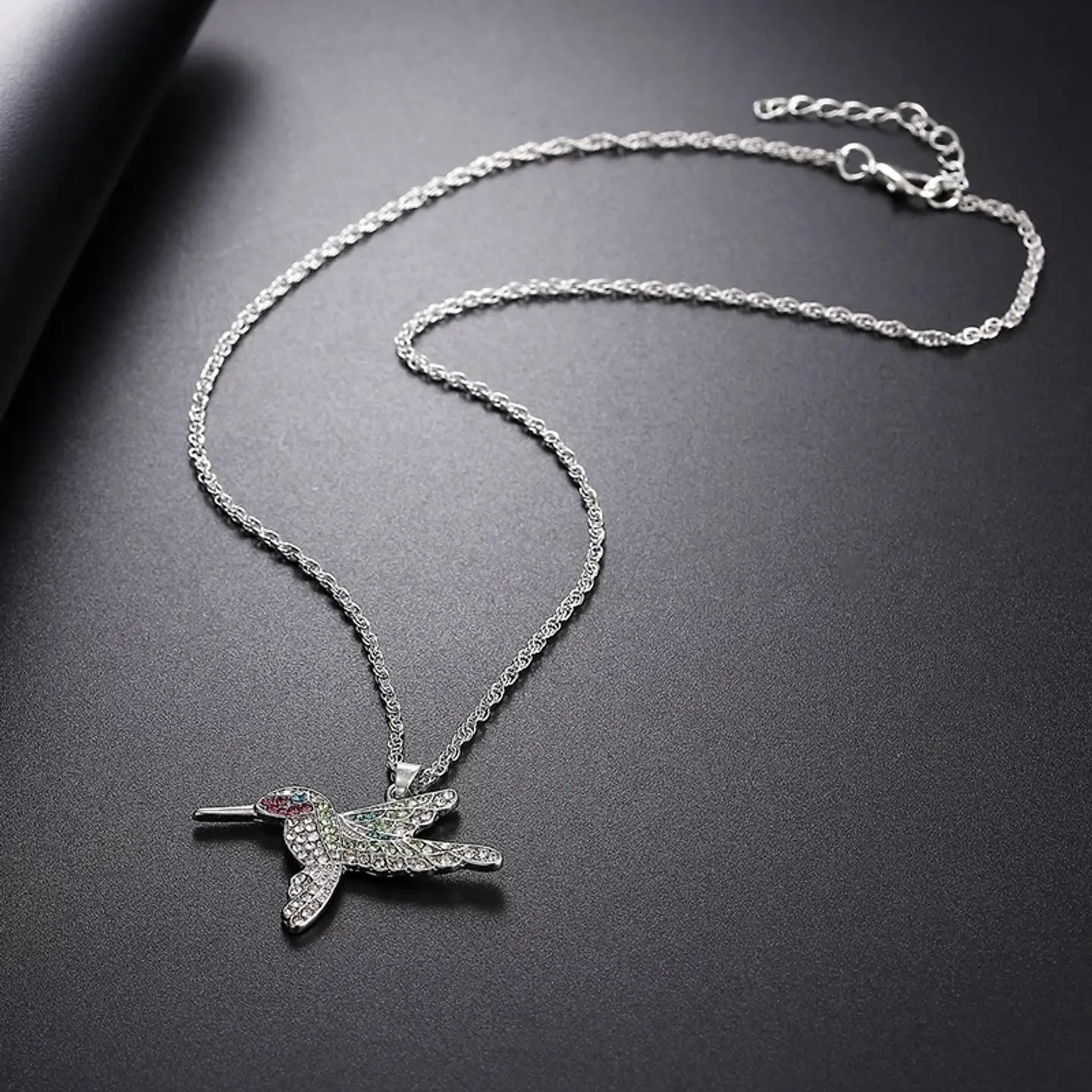 Collar Colgante Colibri con Circones Plateado 5