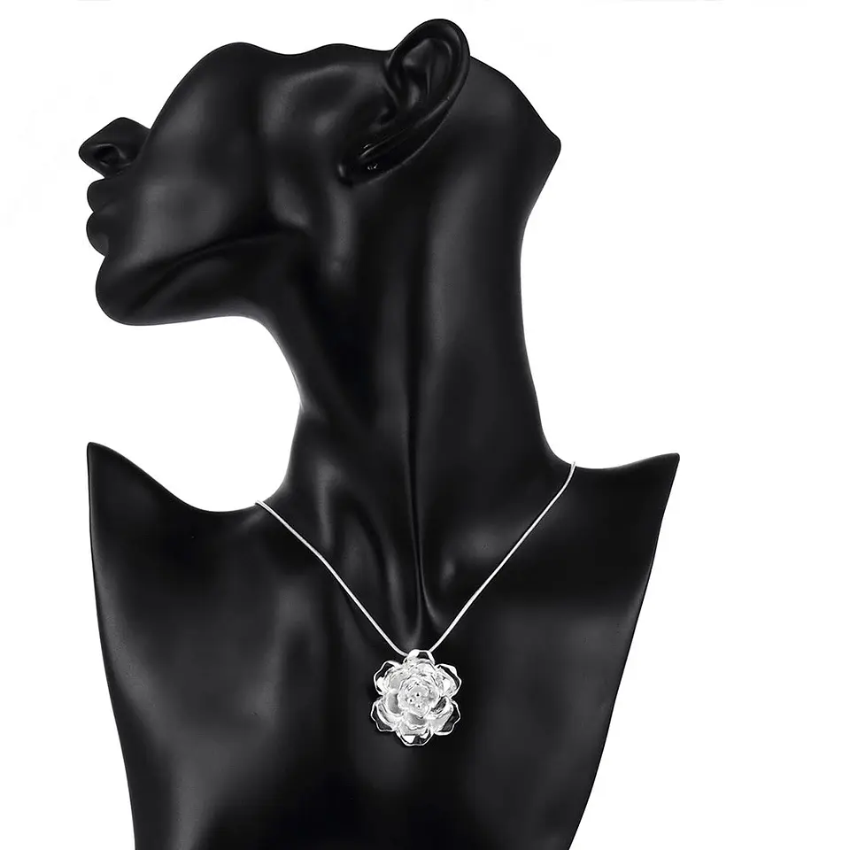 Collar Rosa Plateada 3