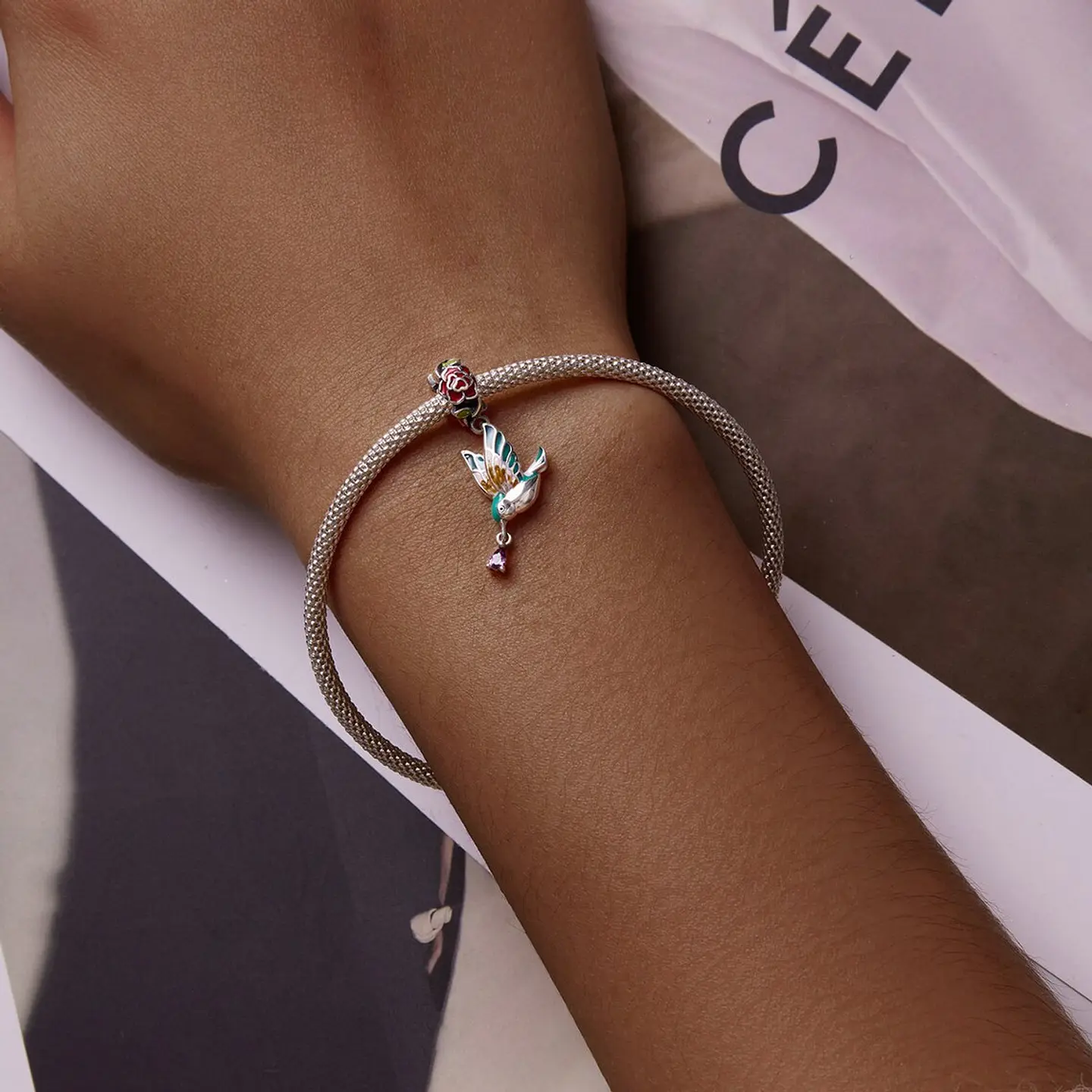 Charm Dije Plata 925 Colibri Ave con Flor 4