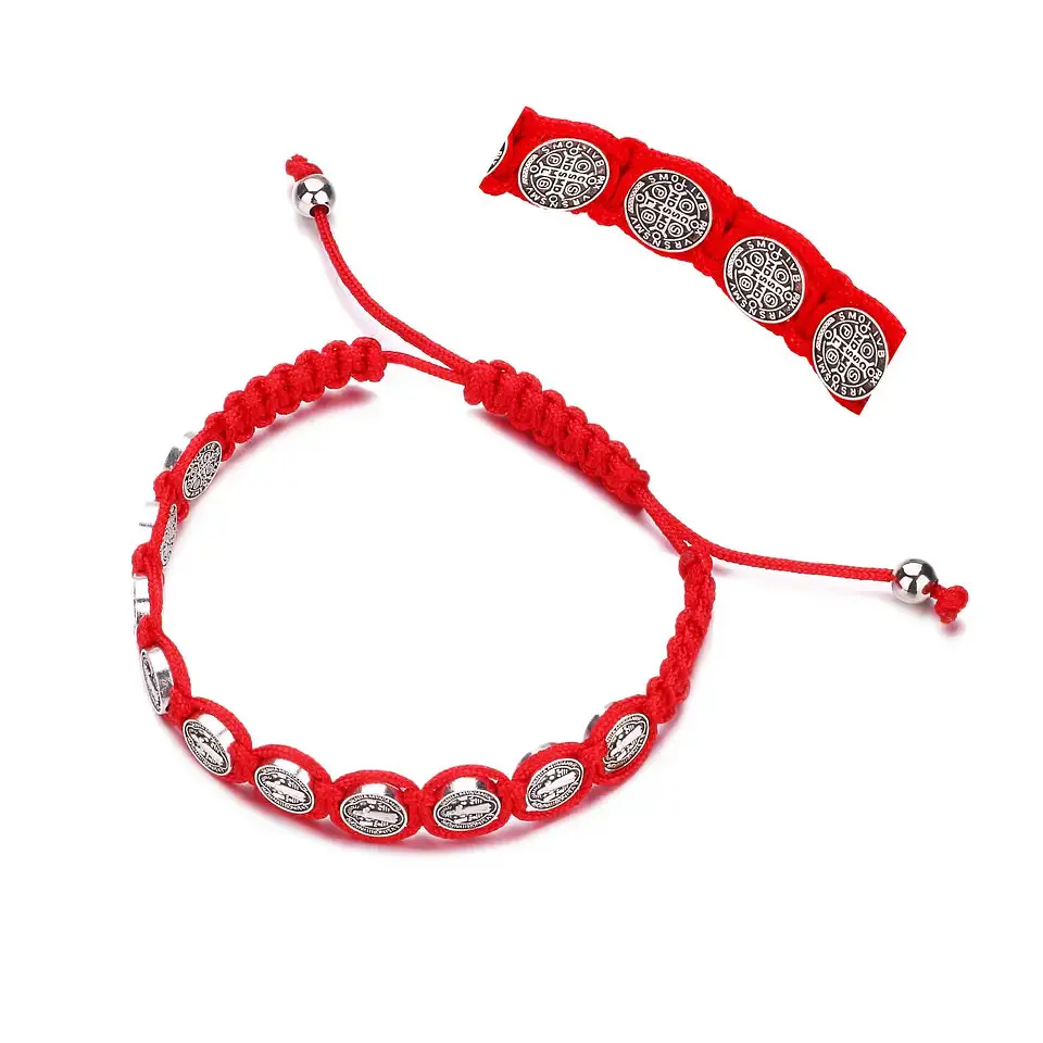 Pulsera Hilo Rojo San Benito Protector 10 Medallas 3
