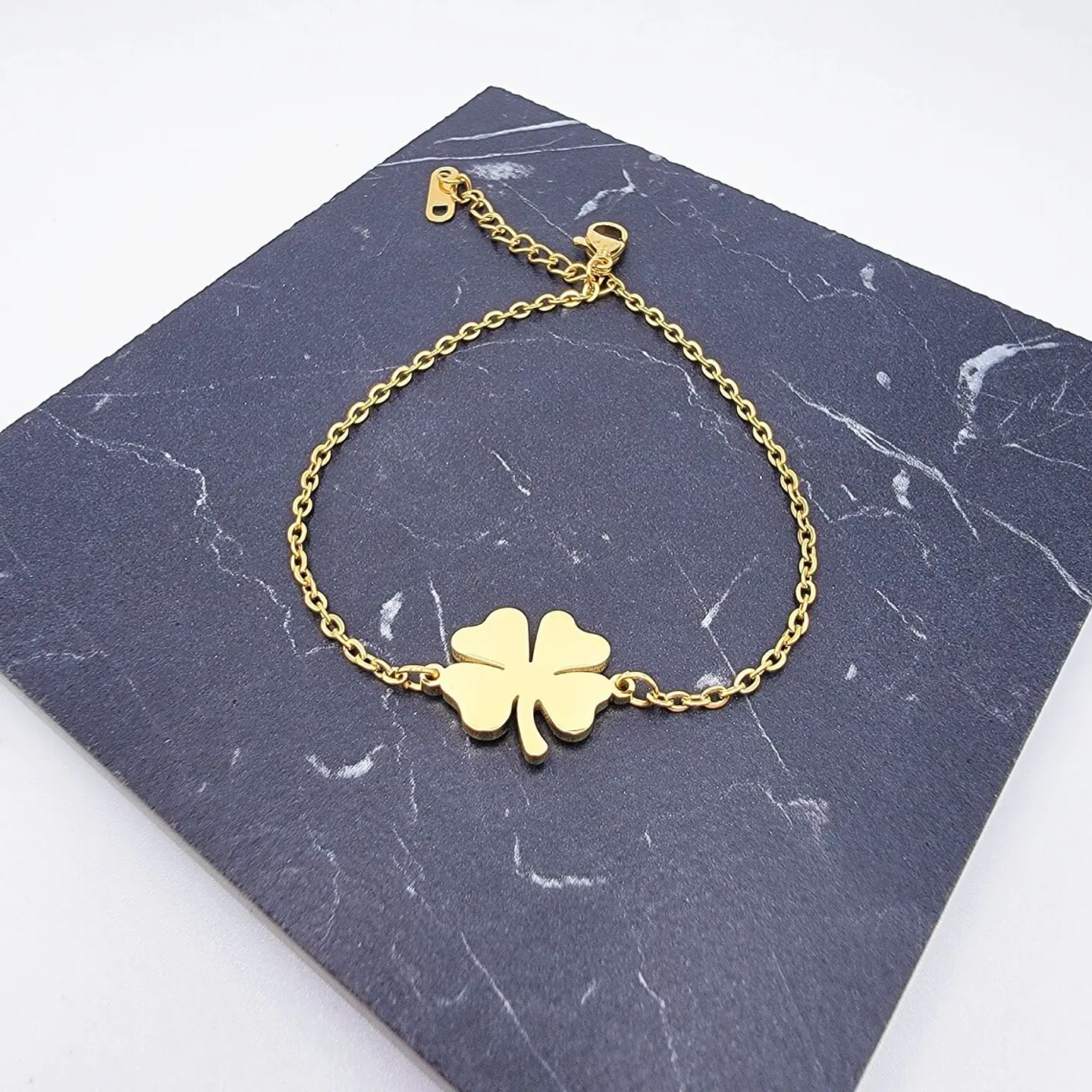 Pulsera Trebol de La Suerte Dorada Acero 4