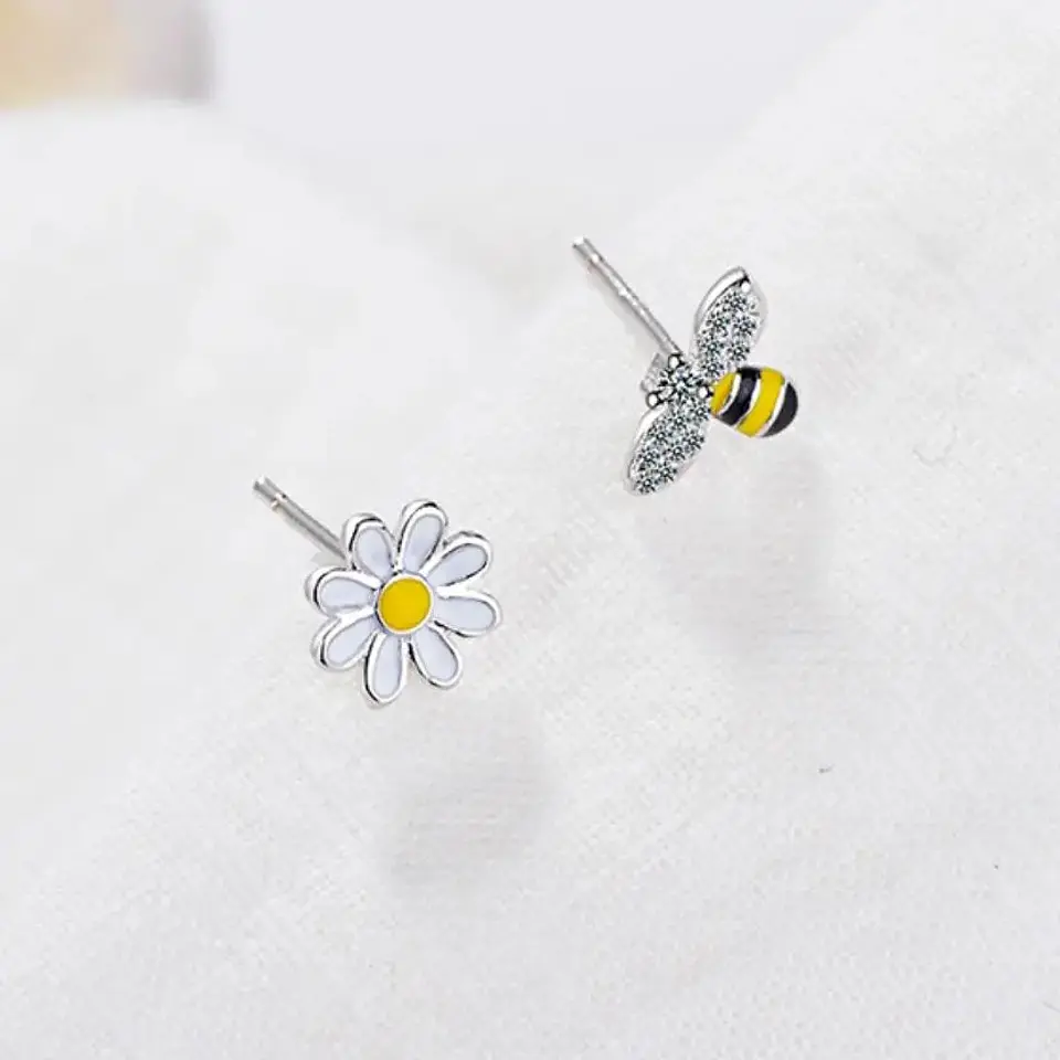 Aros Asimetricos Abeja y Flor Plateado 4