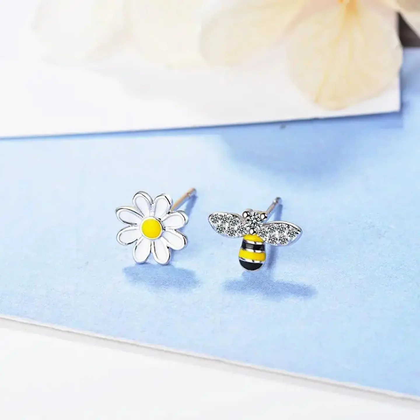 Aros Asimetricos Abeja y Flor Plateado 5