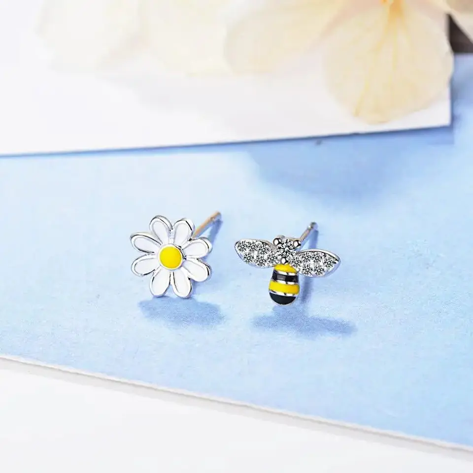 Aros Asimetricos Abeja y Flor Plateado 5