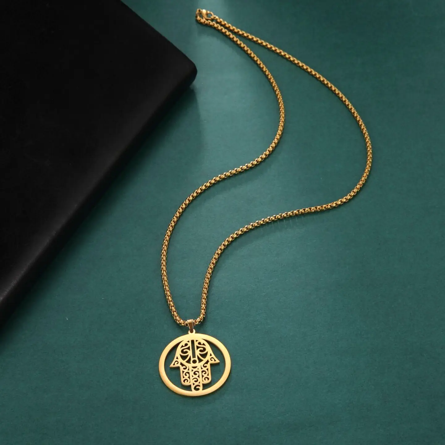 Colgante Collar Mano de Fatima Hamsa Acero Dorado 2