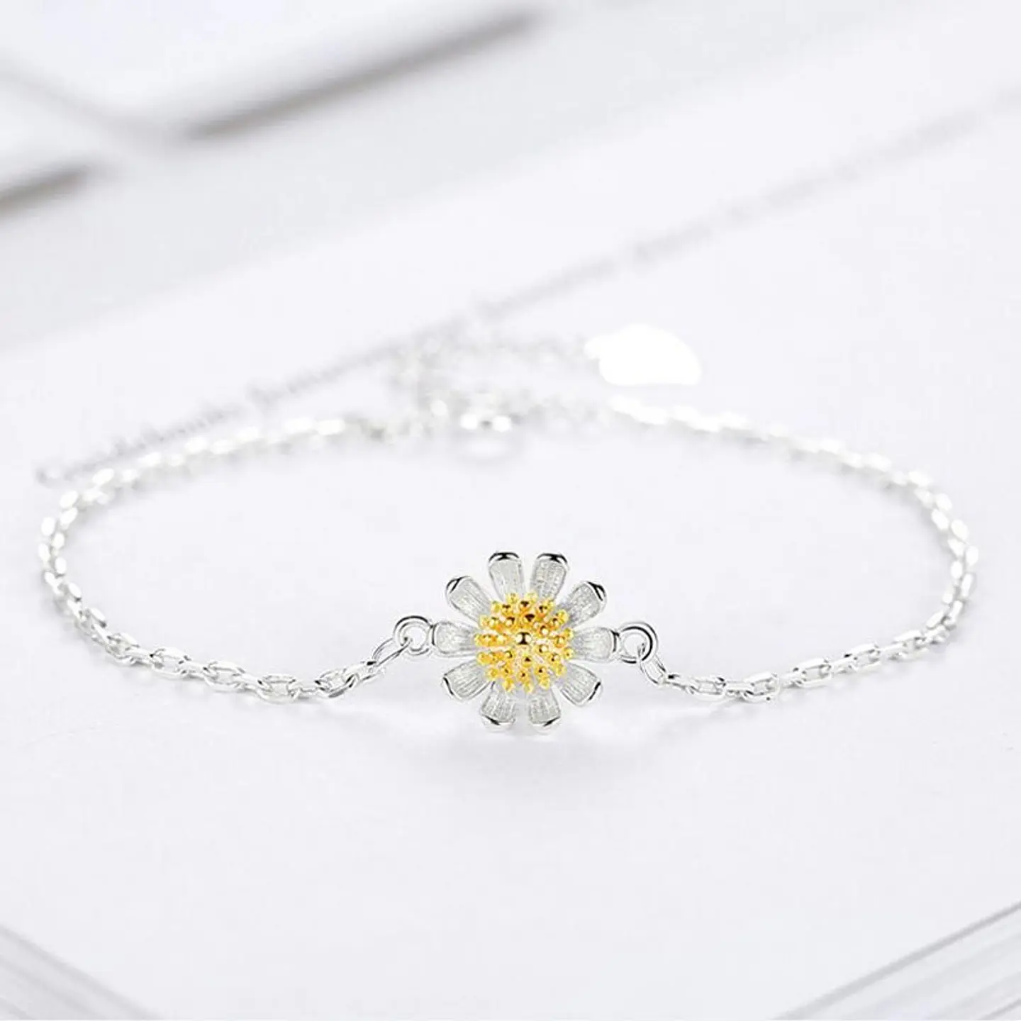 Pulsera Flor Margarita Ajustable Plateada 3