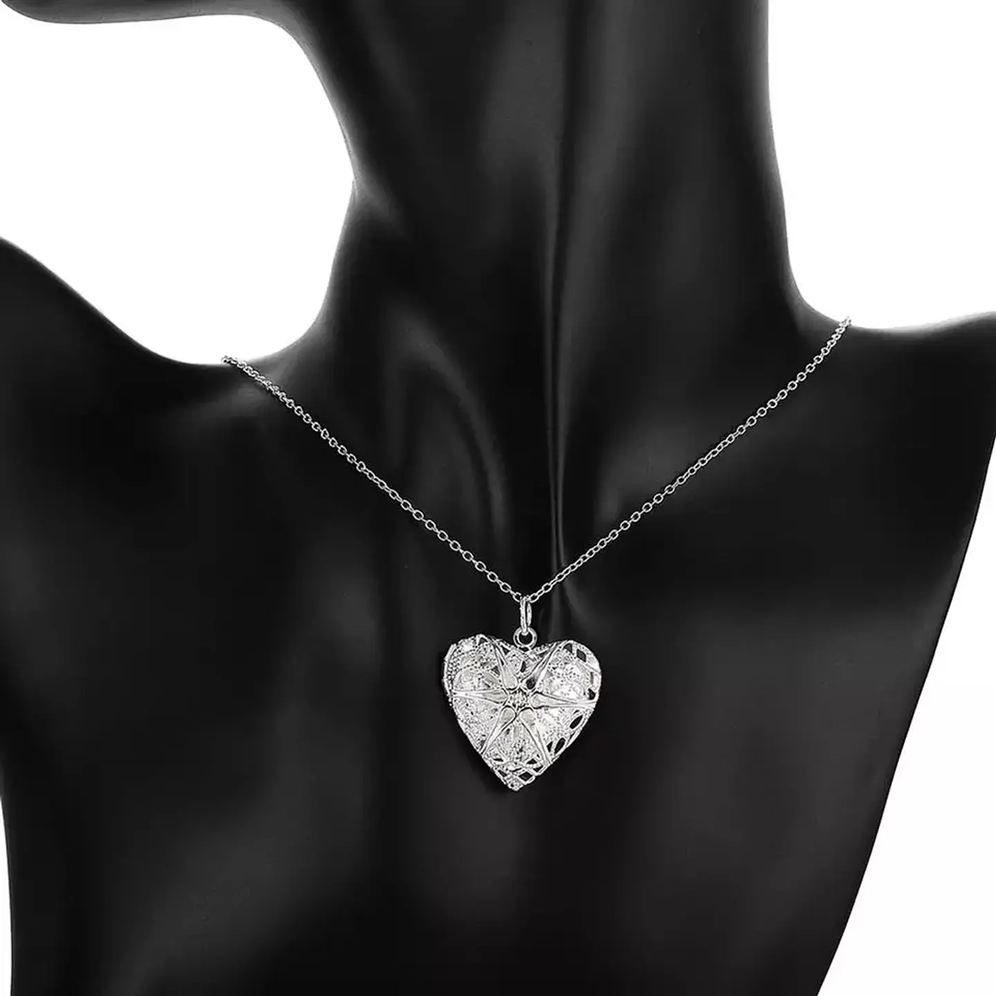 Collar Relicario Corazon Plateado 3
