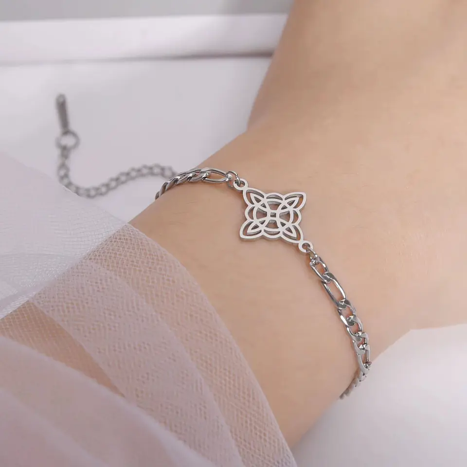 Pulsera Nudo de Bruja Celta Fígaro Plateada Acero 2