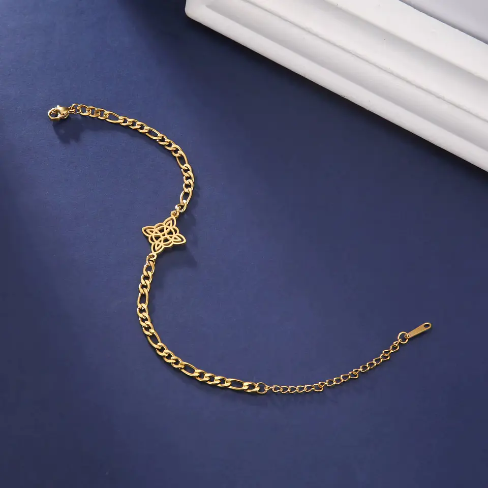 Pulsera Nudo de Bruja Celta Figaro Dorada Acero 4