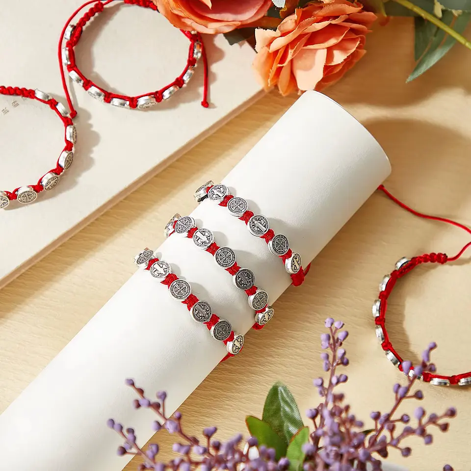 Pulsera Hilo Rojo San Benito Protector 10 Medallas MD1127 4