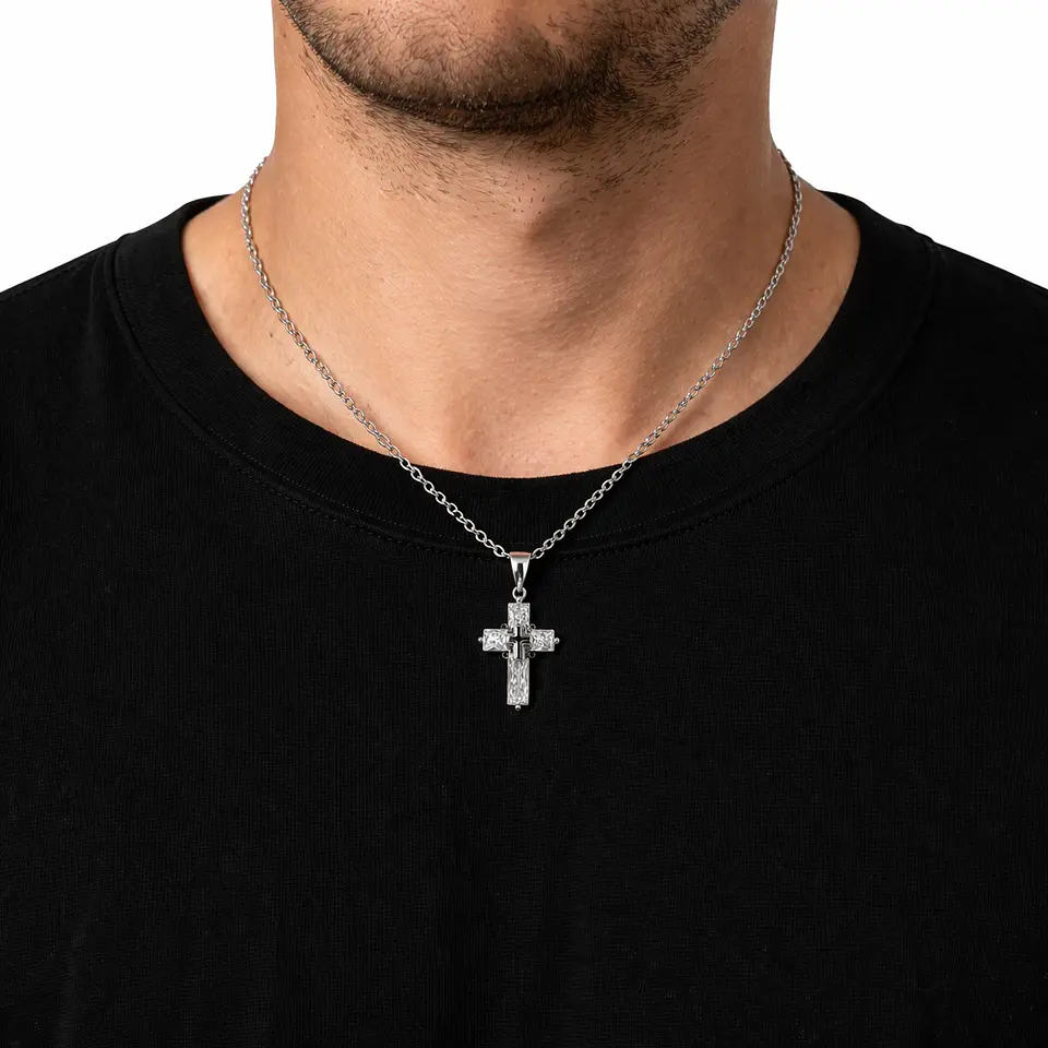 Collar Mini Cruz Cristal Blanco y Acero Plateada 3