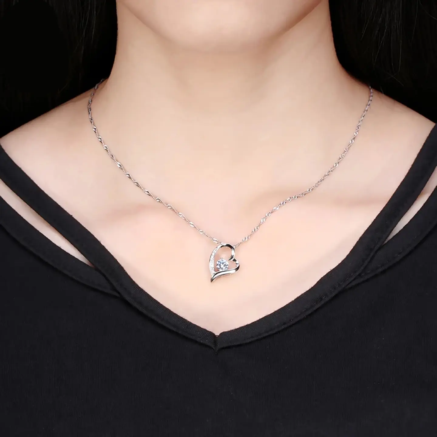 Collar Corazon con circon Plateado 3