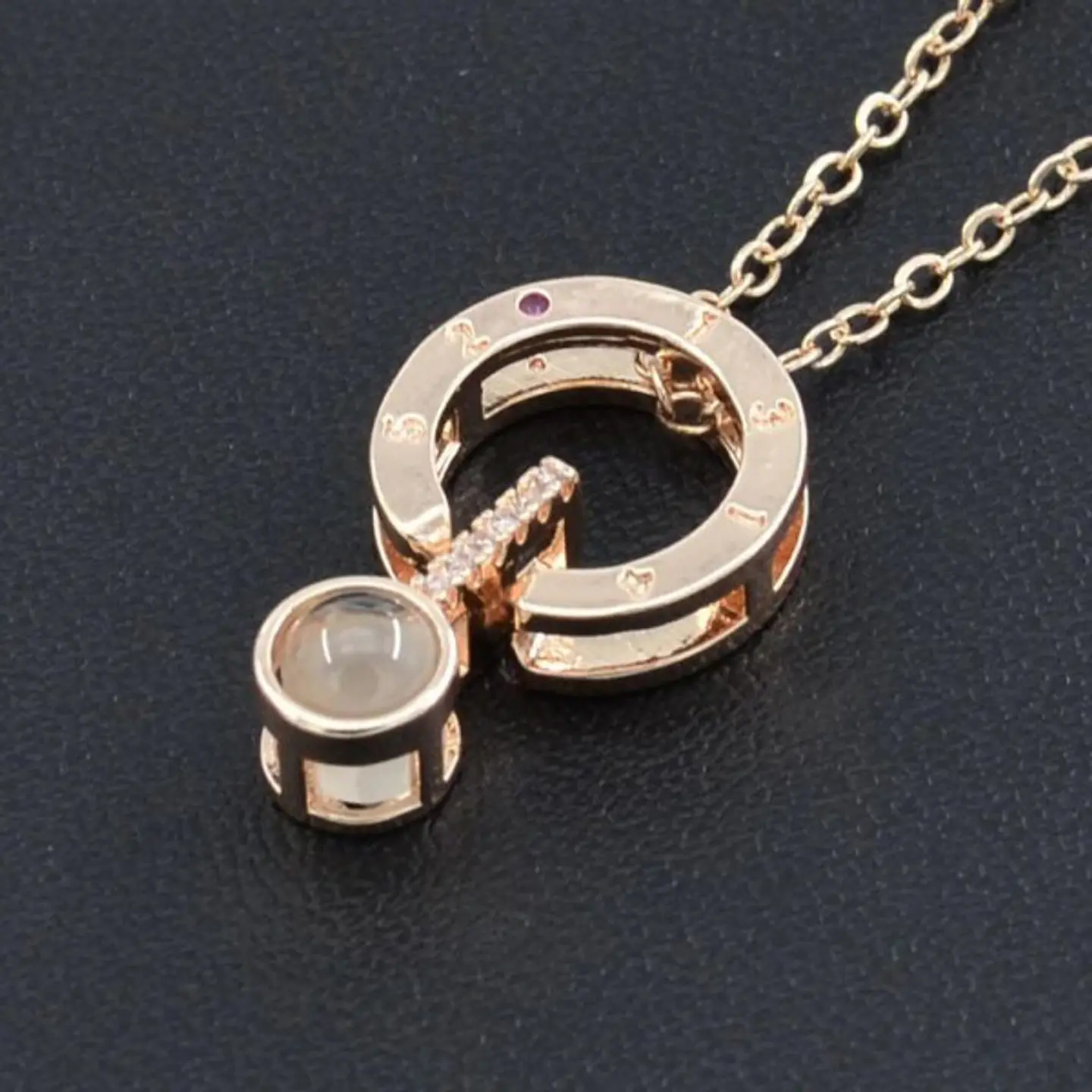 Collar Colgante Te Amo en 100 Idiomas Dorado 4