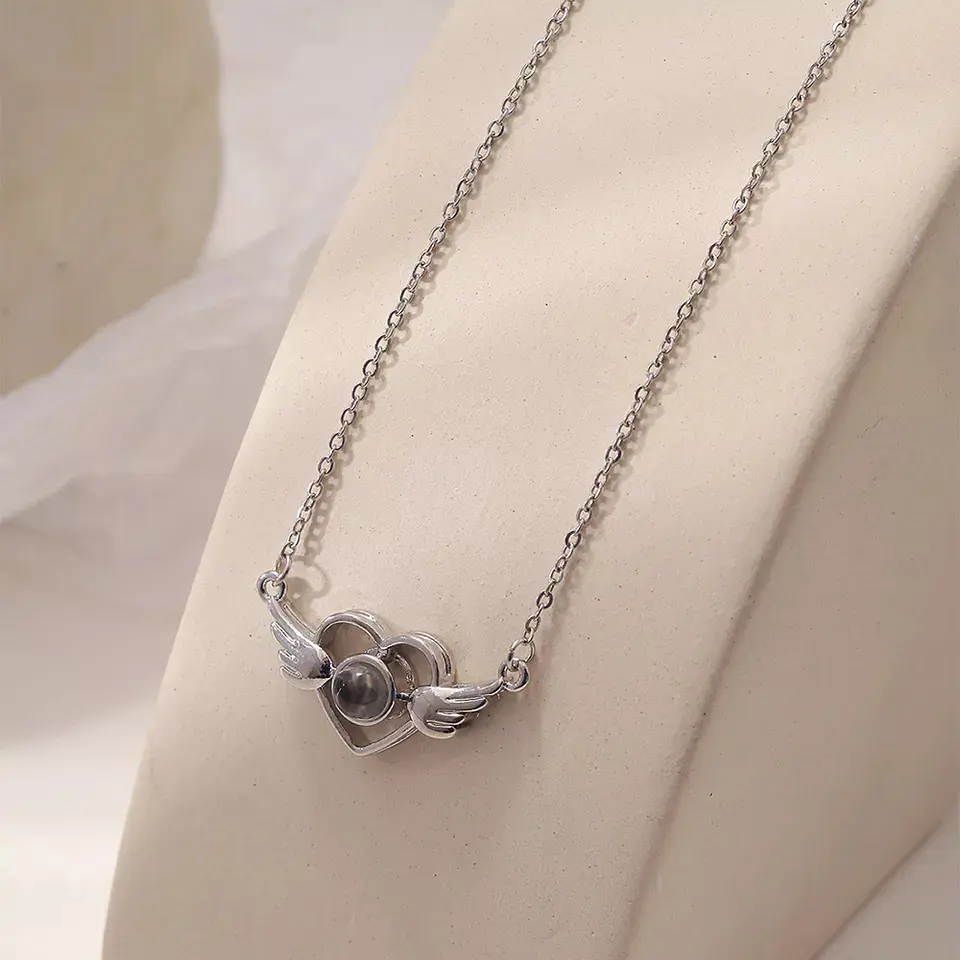 Collar Corazon Alas Te Amo en 100 Idiomas Plateado 4