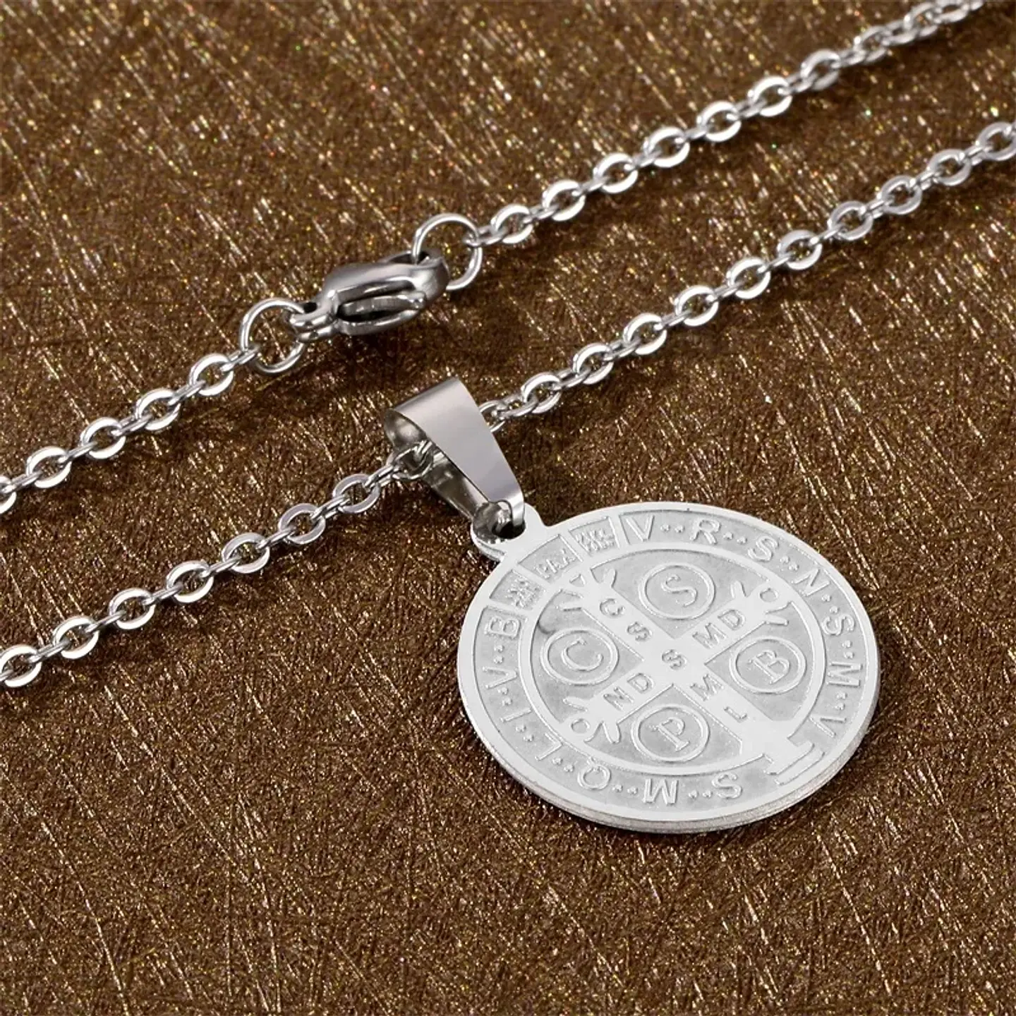 Collar Medalla San Benito Protector Acero Plateado 5