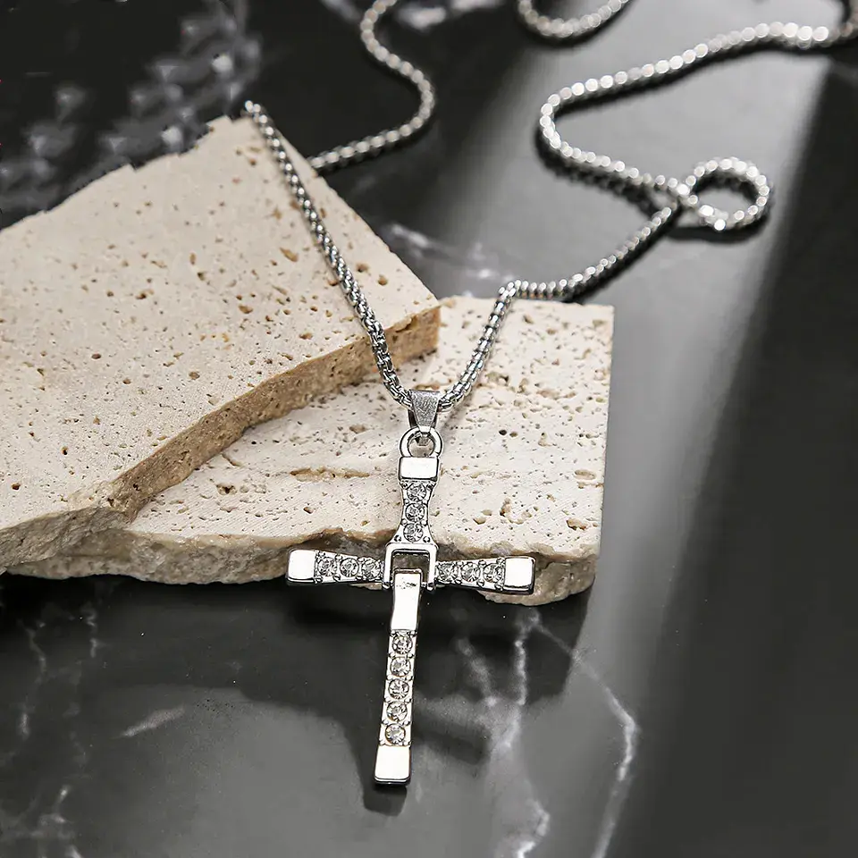 Collar Cruz de Dominic Toretto Acero 50x30mm 2