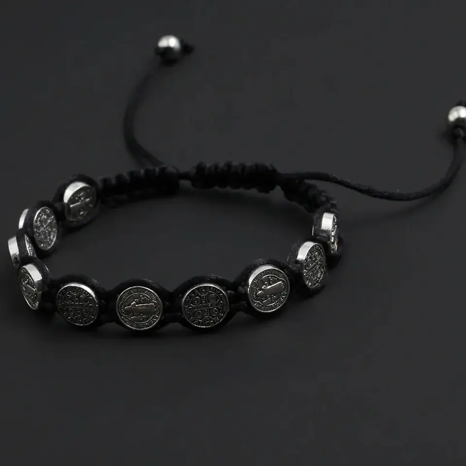 Pulsera Hilo Negro San Benito Protector 10 Medallas 6