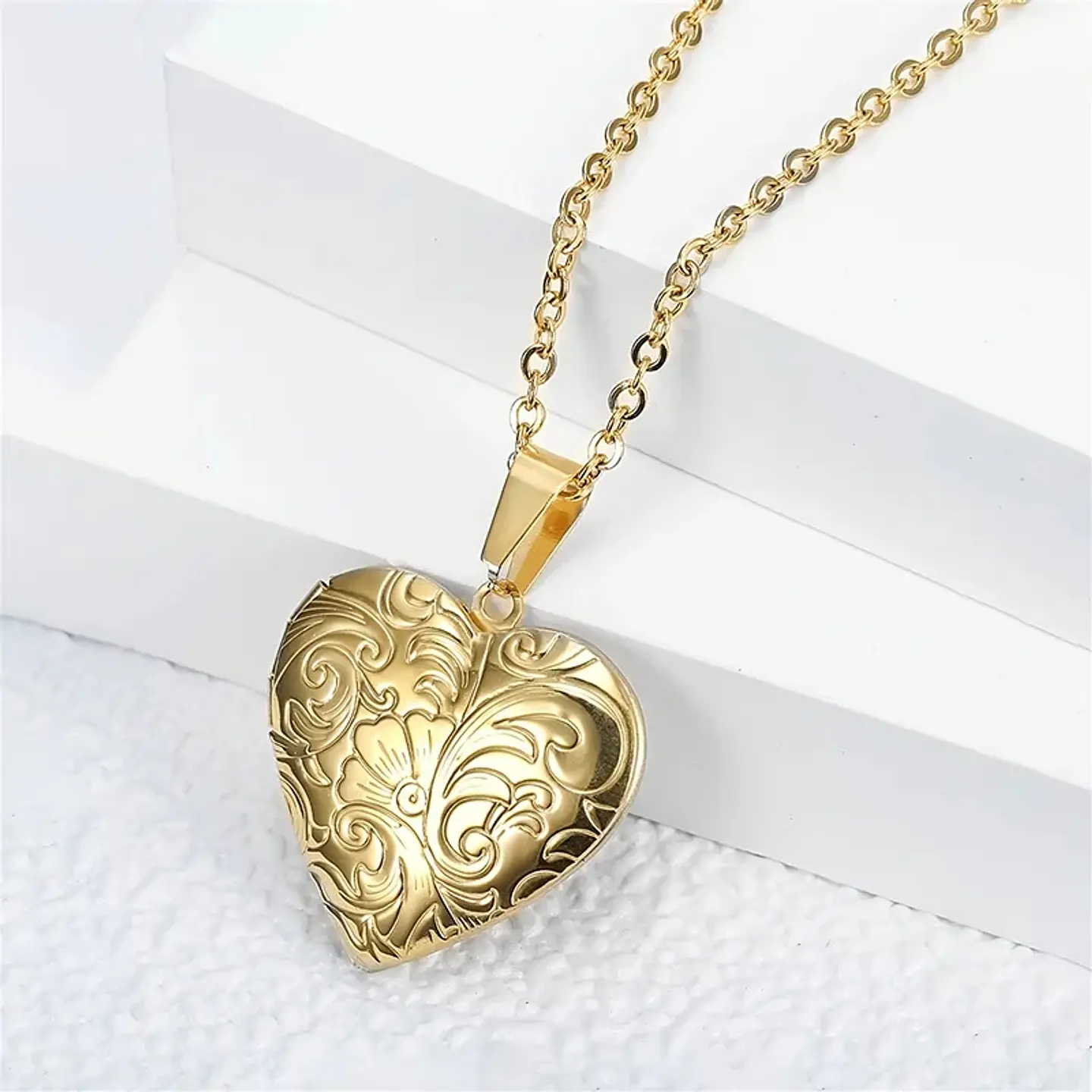 Collar Relicario Corazon Vintage Acero Dorado 4