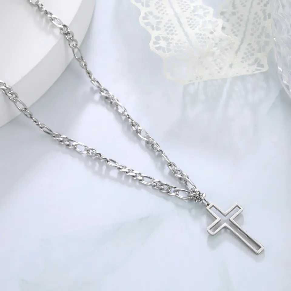 Colgante Collar Cruz Biselada Fígaro Acero Plateado 2