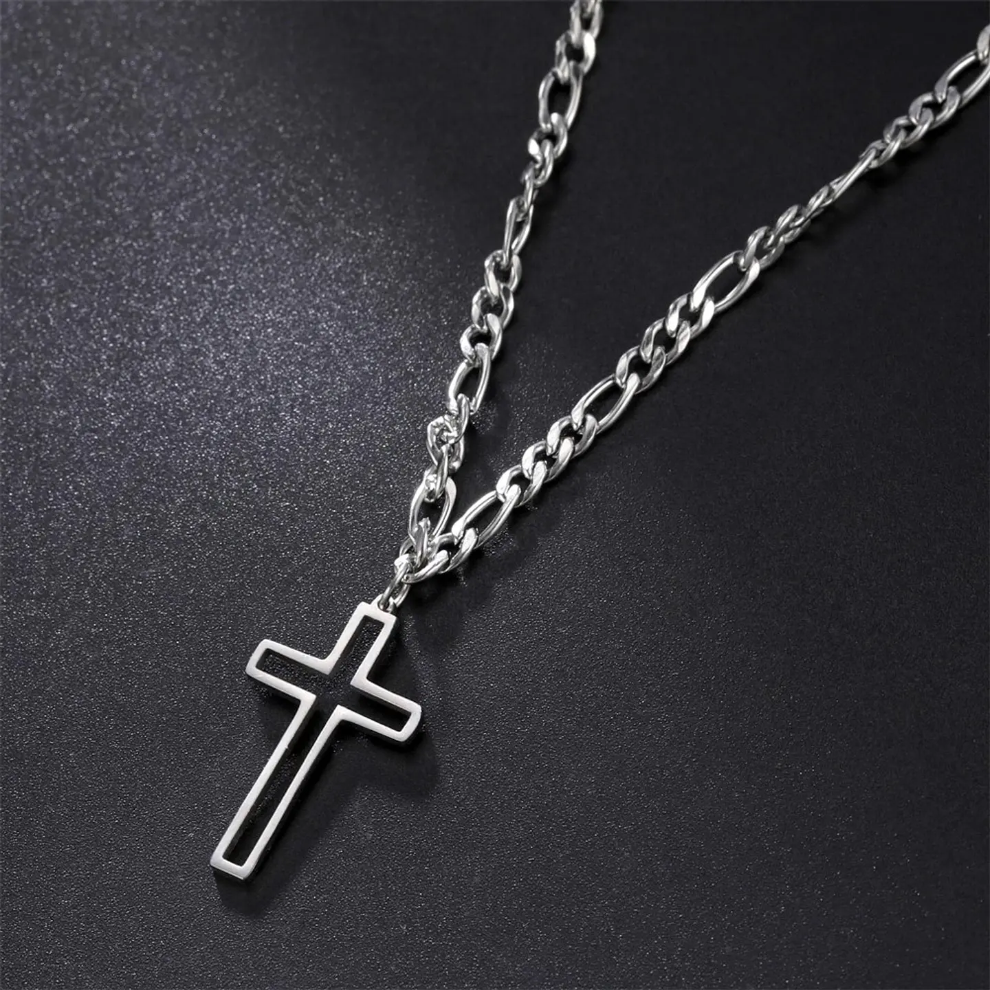 Colgante Collar Cruz Biselada Fígaro Acero Plateado 3