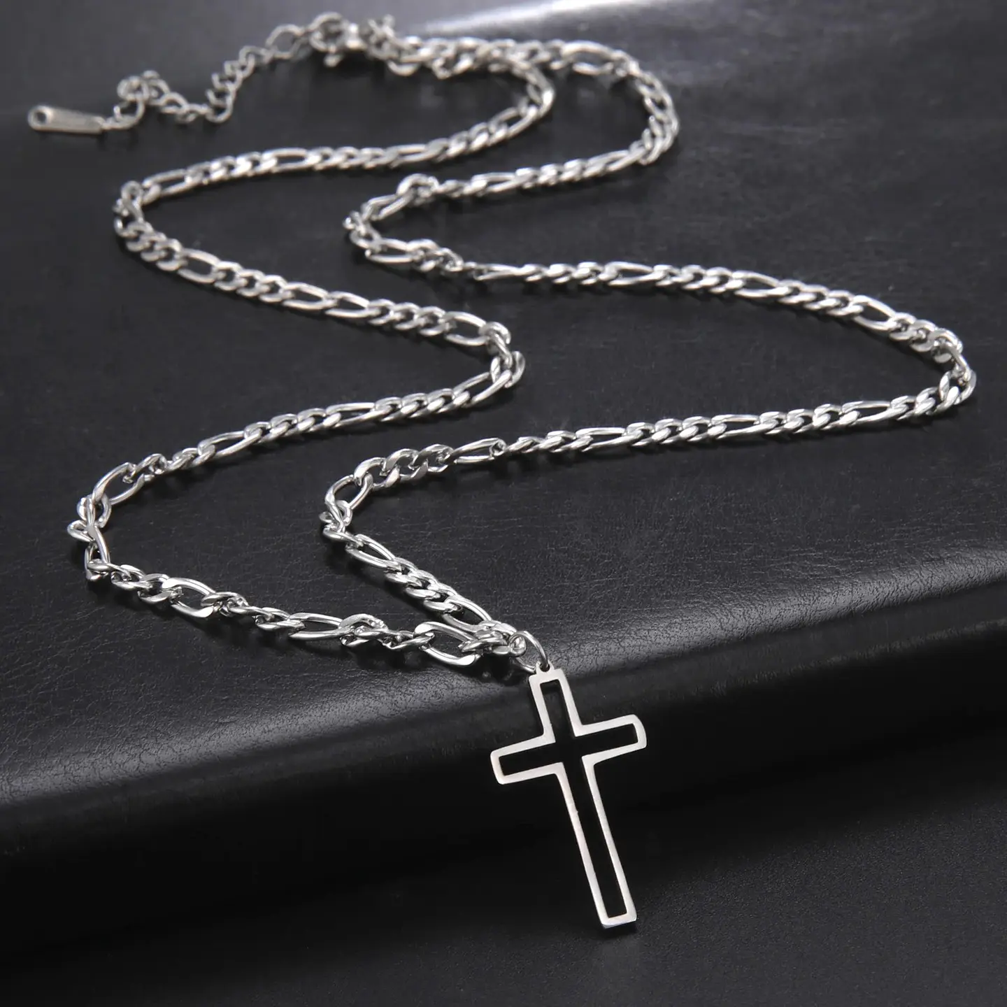Colgante Collar Cruz Biselada Fígaro Acero Plateado 6