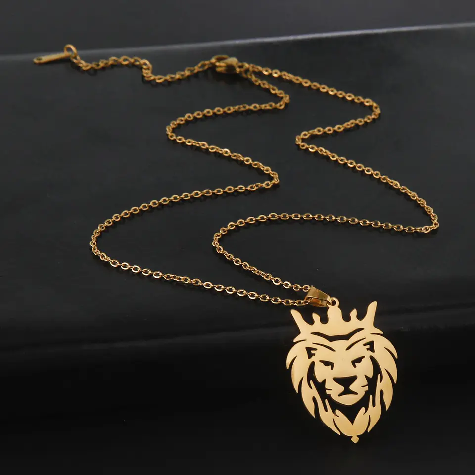 Collar Cabeza Leon Corona King Acero Dorado 4