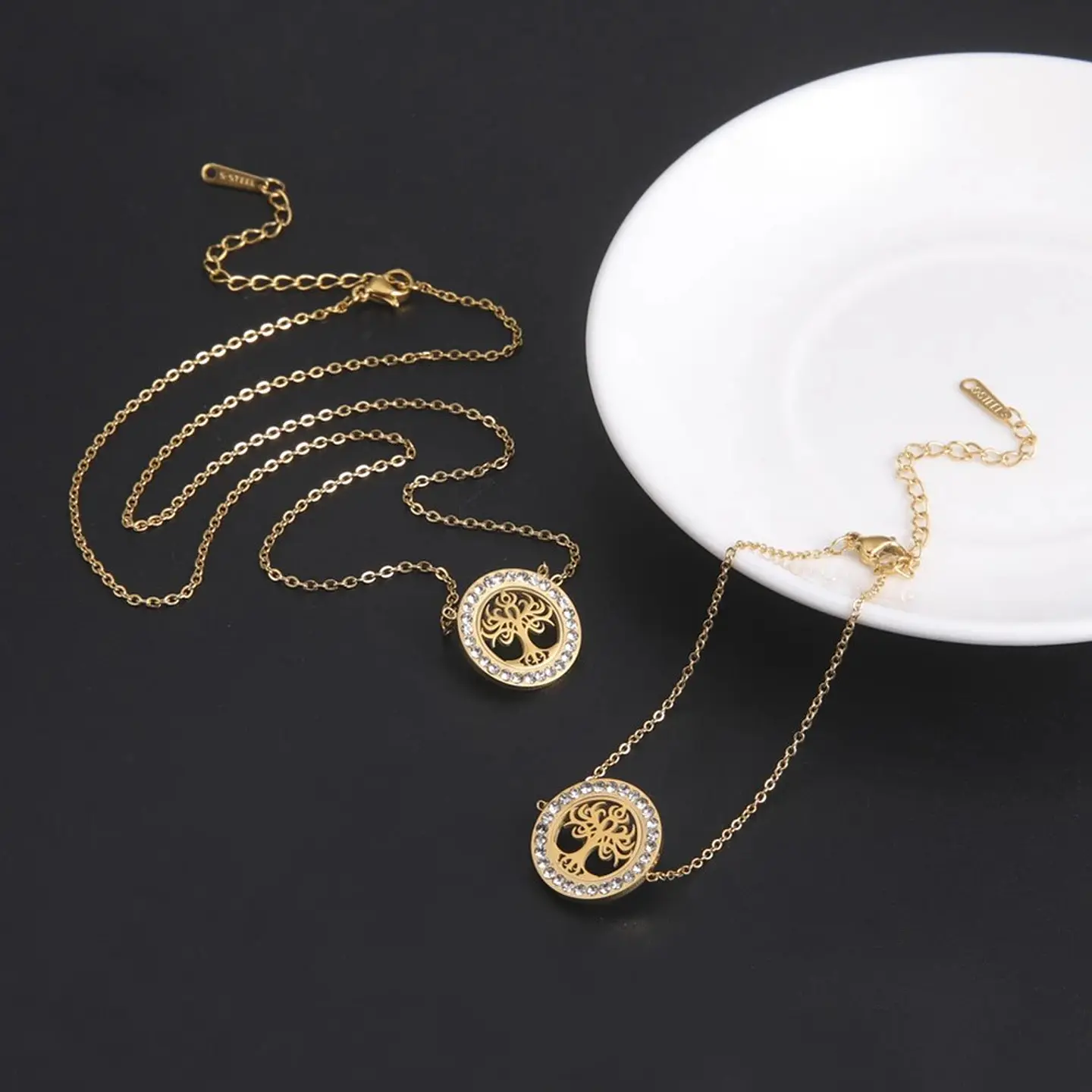 Collar Árbol de la vida con Circones Dorado Acero 3