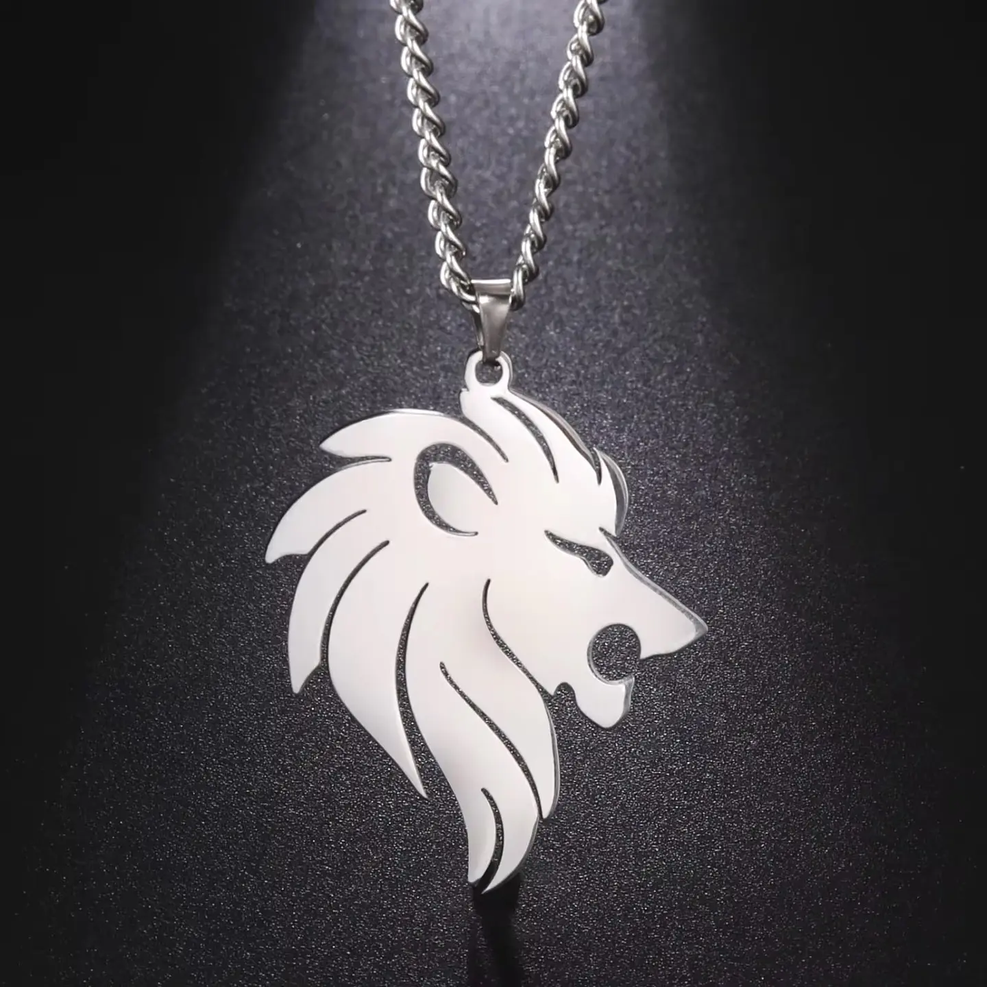 Collar Cabeza Leon King Acero Plateado 3