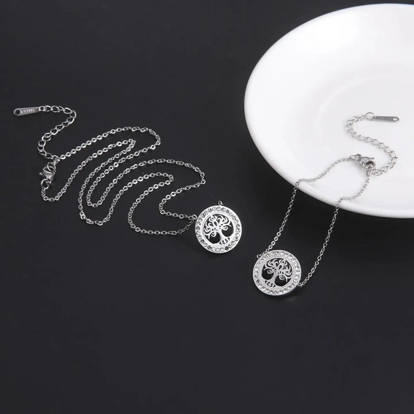Collar Árbol de la vida con Circones Plateado Acero 2