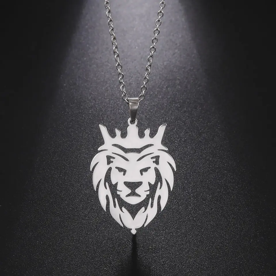 Collar Cabeza Leon Corona King Acero Plateado 4