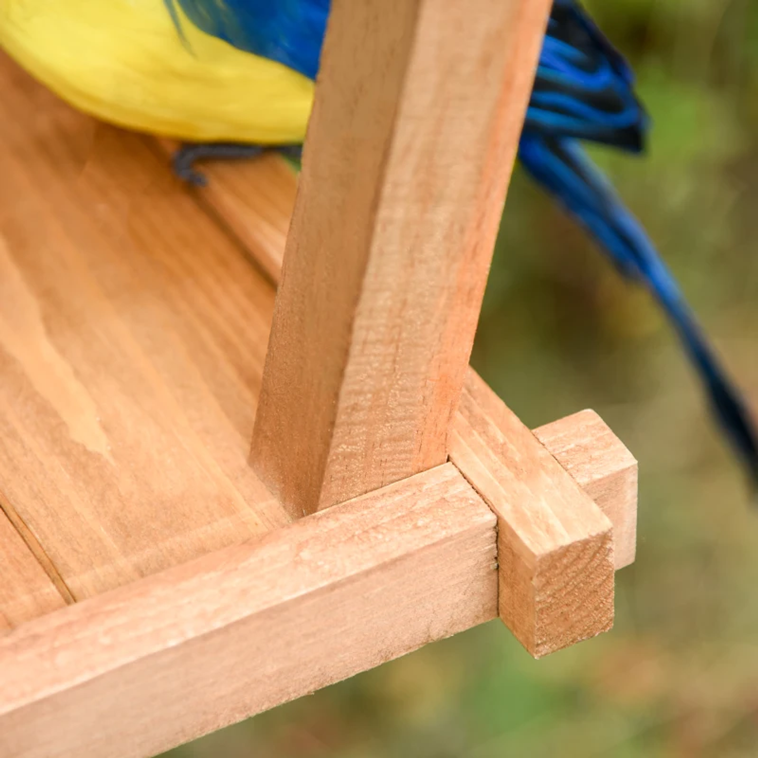 Pajarera de pie de madera maciza 49x45x139cm con techo asfáltico Comedero para pájaros salvajes al aire libre Jardín natural 9