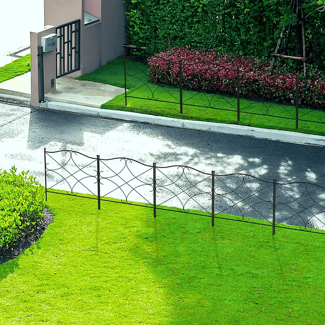 Decorative Garden Fences with 5 Panels Metal Privacy Fence with Stakes 305x62 cm Black