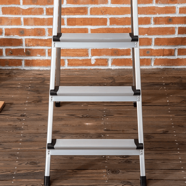 Escalera Plegable de Aluminio con Bandeja Magnética Escalera de 4 Peldaños con Base Antideslizante 44x89x143cm Plata