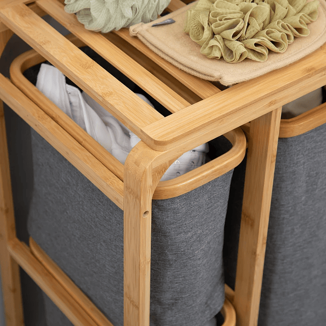 Cesto de ropa de bambú con 3 bolsas de tela extraíbles y estante abierto 50x32x69,7 cm gris y madera