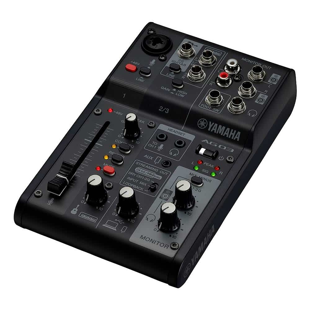 Mixer/Interface Pack Live Streaming Yamaha AG03MK2 con Micrófono y Audífonos - Black