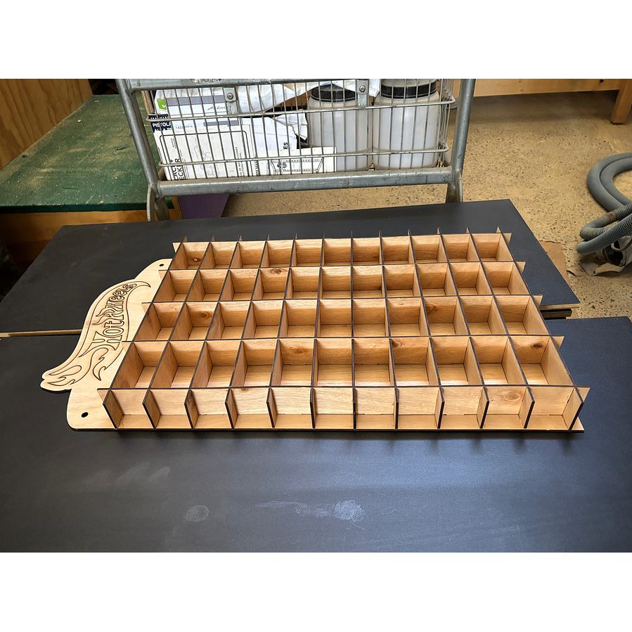 Exhibidor Hot Wheels madera 3