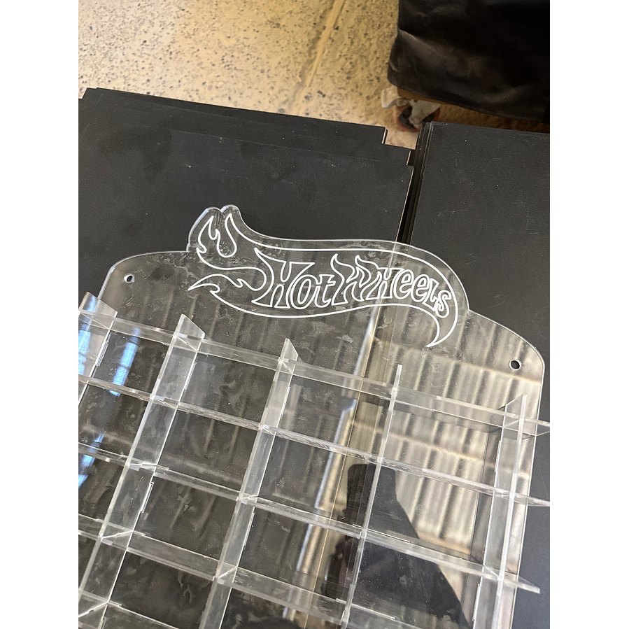 Exhibidor Hot Wheels acrílico 2
