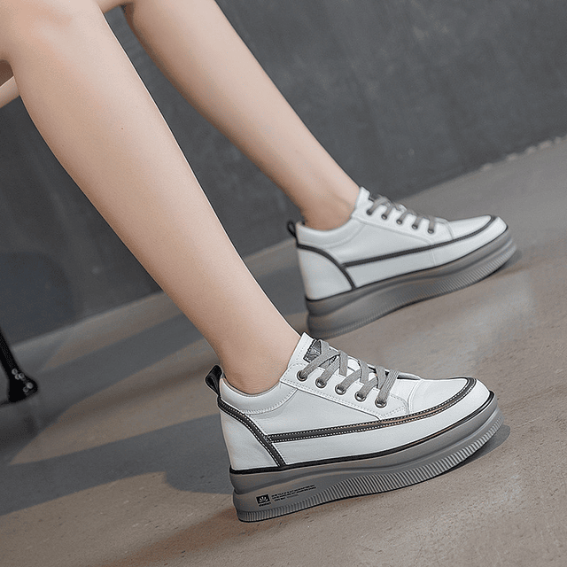 Fujin-zapatos de piel auténtica para mujer, zapatillas con plataforma y cuña, tacón grueso oculto, informales, color blanco y negro, 5,5 cm, para verano