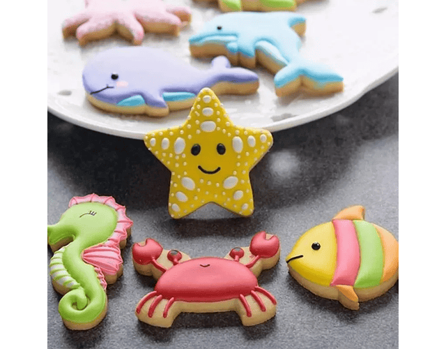 Set cortadores galletas animales marinos.