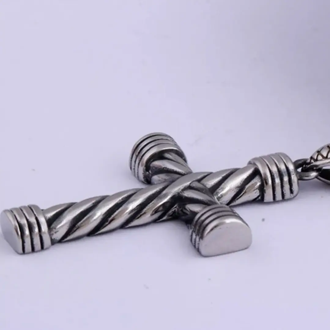 Collar Cruz Trenzada, Acero Inoxidable, Hombre 3